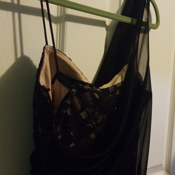 Dress - Picture 6 of 8